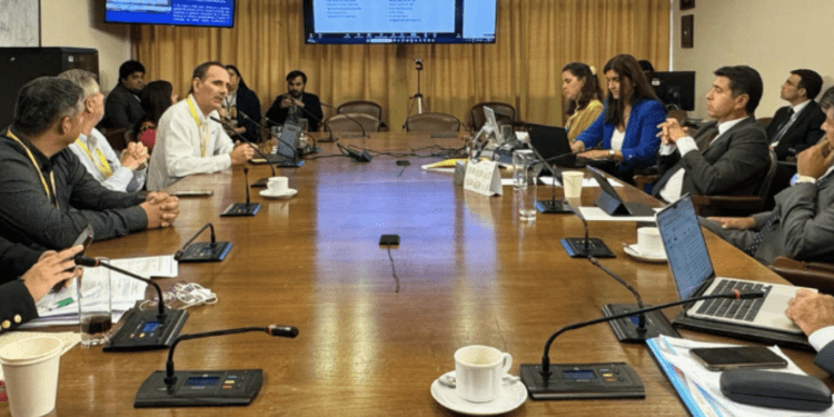Proyecto de ley busca descentralizar la dirección de ENAMI y modernizar su gobierno corporativo